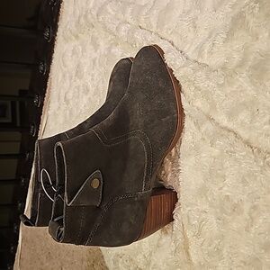 Grey suede brand new boots, heeled